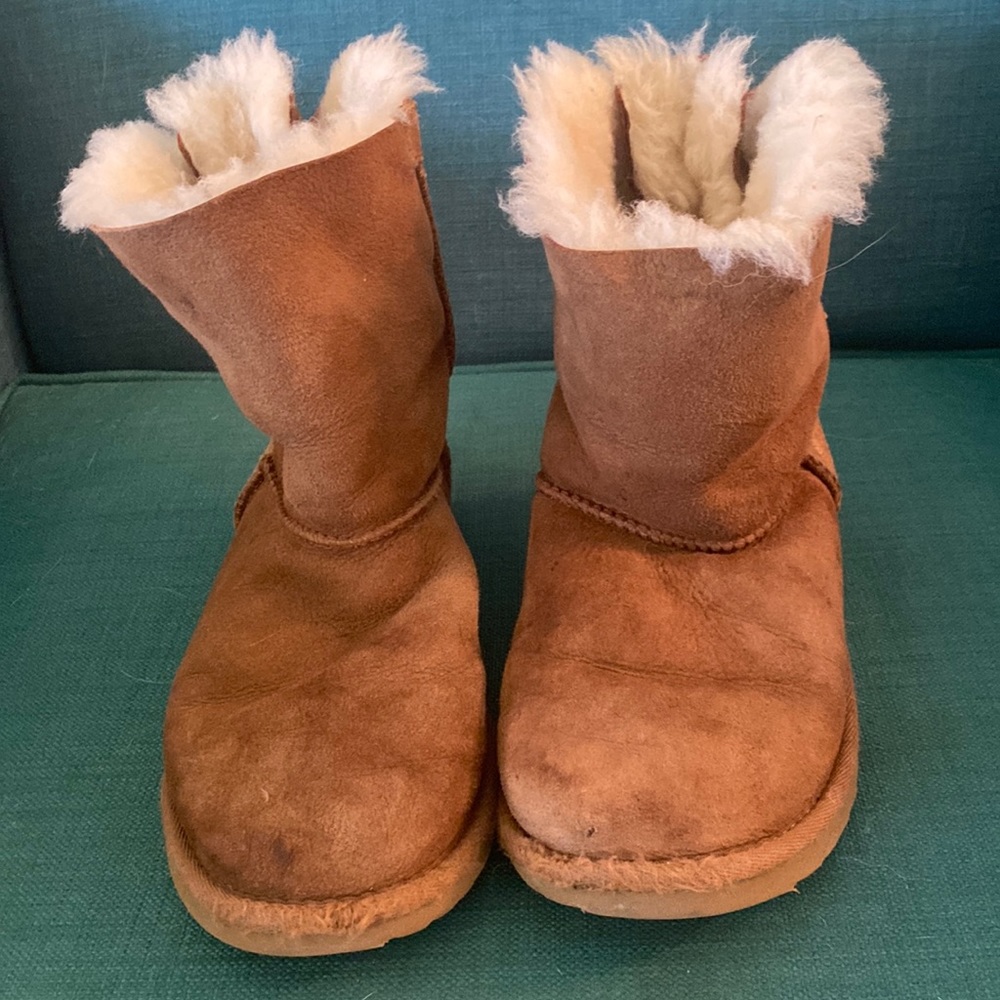 UGG Bailey Bow boots VGUC